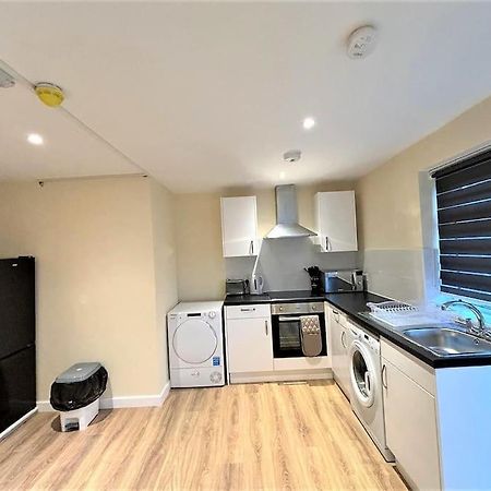 Hornchurch Spacious 4 Bedroom House-Rainham מראה חיצוני תמונה